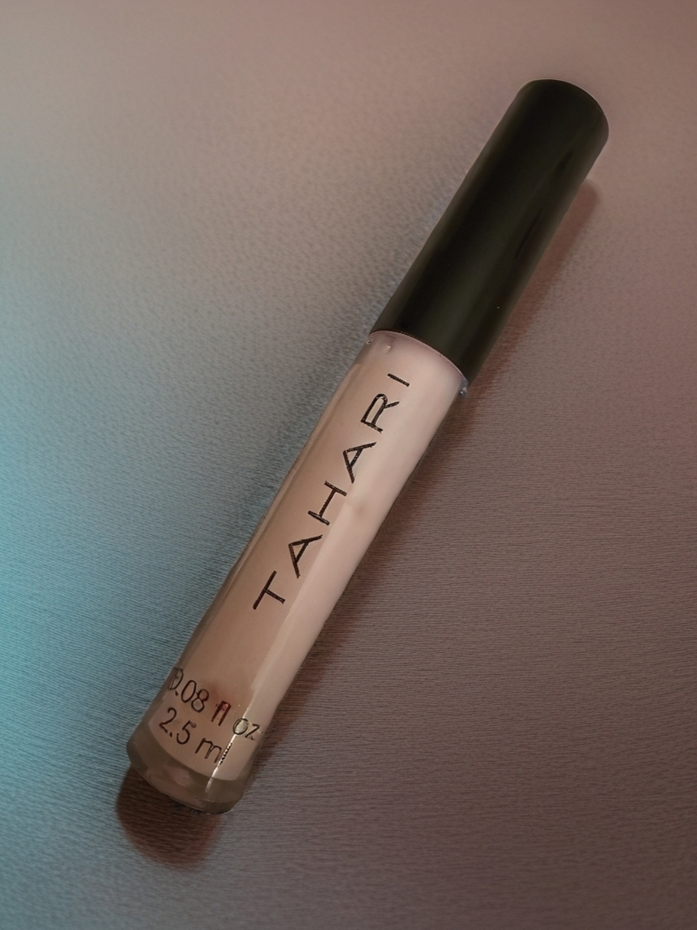 Tahari Concealer — Soft Nude